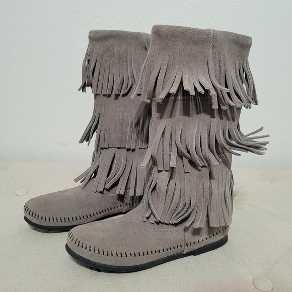Minnetonka Moccasins 3 Layer Fringe Calf High Grey Suede Boots Size 7 - Picture 4 of 10